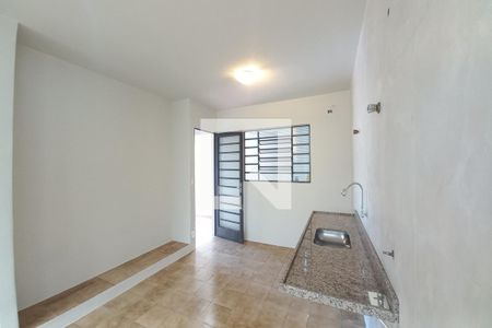 Casa à venda com 149m², 4 quartos e 2 vagas Casa à venda com 149m², 4 quartos e 2 vagasCozinha