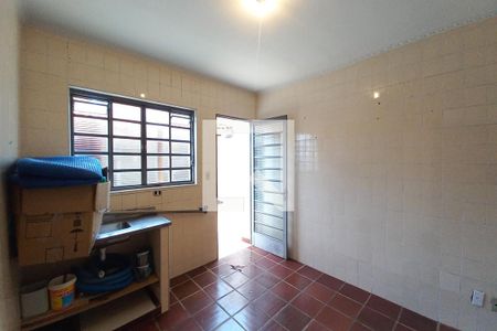Casa à venda com 149m², 4 quartos e 2 vagas Casa à venda com 149m², 4 quartos e 2 vagasEdícula Cozinha