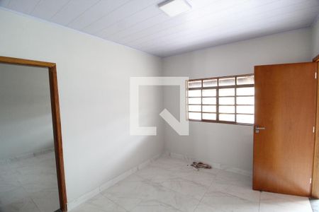 Sala de casa para alugar com 3 quartos, 180m² em Jardim das Palmeiras, Uberlândia