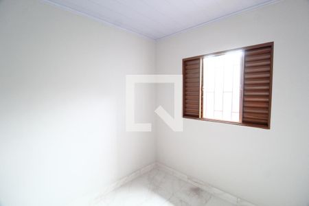 Quarto 2 de casa para alugar com 3 quartos, 180m² em Jardim das Palmeiras, Uberlândia