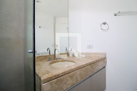 Banheiro de apartamento para alugar com 1 quarto, 42m² em Vila Nova Conceição, São Paulo