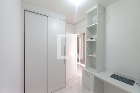 Quarto 1  de apartamento à venda com 2 quartos, 46m² em Jardim do Lago, Campinas