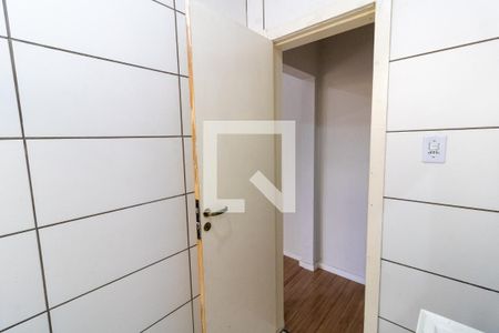 Banheiro de apartamento à venda com 1 quarto, 52m² em Partenon, Porto Alegre