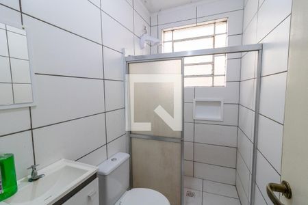 Banheiro de apartamento à venda com 1 quarto, 52m² em Partenon, Porto Alegre