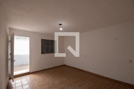 Quarto de casa para alugar com 1 quarto, 55m² em Parque Edu Chaves, São Paulo