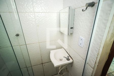 Banheiro de casa para alugar com 2 quartos, 75m² em Vila Nair, São Paulo