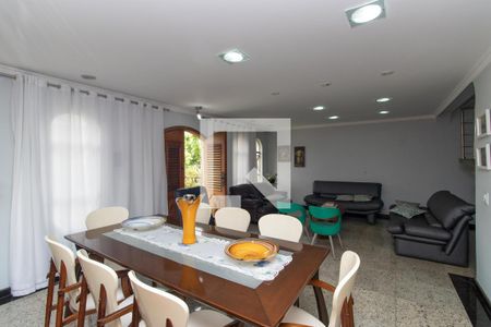 Sala de casa à venda com 4 quartos, 280m² em Vila Leonor, São Paulo