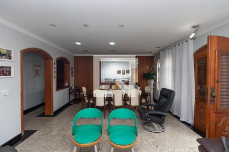 Sala de casa à venda com 4 quartos, 280m² em Vila Leonor, São Paulo