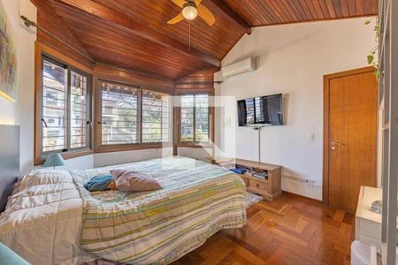 Quarto de casa à venda com 4 quartos, 269m² em Vila Jardim, Porto Alegre