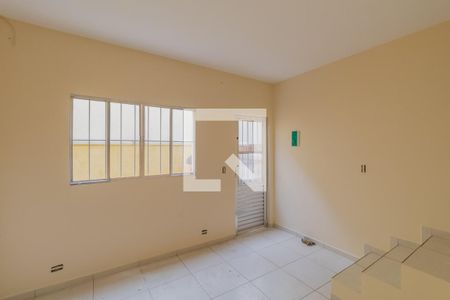 Sala de casa para alugar com 2 quartos, 60m² em Parque Boturussu, São Paulo