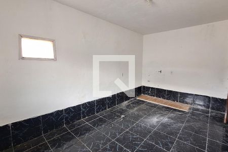 Quarto de casa para alugar com 1 quarto, 200m² em Vila Urussai, Duque de Caxias