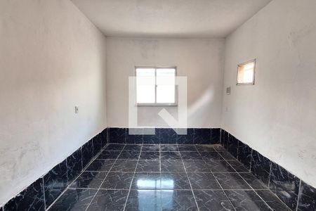 Quarto de casa para alugar com 1 quarto, 200m² em Vila Urussai, Duque de Caxias