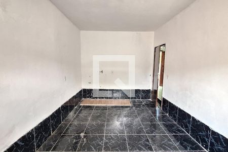 Quarto de casa para alugar com 1 quarto, 200m² em Vila Urussai, Duque de Caxias