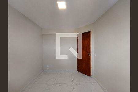 Quarto 1 de apartamento para alugar com 2 quartos, 57m² em Interlagos, São Paulo