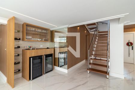 Sala de Estar de casa de condomínio para alugar com 6 quartos, 383m² em Tucuruvi, São Paulo