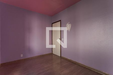 Quarto 2 de apartamento para alugar com 2 quartos, 50m² em Rubem Berta, Porto Alegre