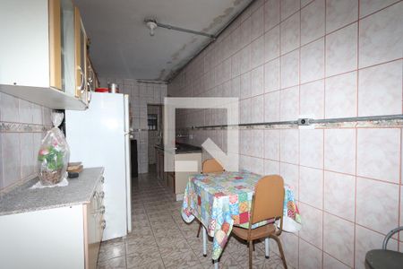 Cozinha de casa para alugar com 1 quarto, 123m² em Vila Ema, São Paulo