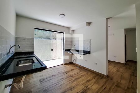 Sala / Cozinha de apartamento para alugar com 1 quarto, 40m² em Mirandópolis, São Paulo