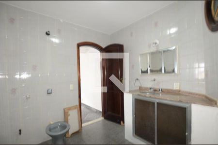 Banheiro da Sala de casa para alugar com 2 quartos, 150m² em Bento Ribeiro, Rio de Janeiro