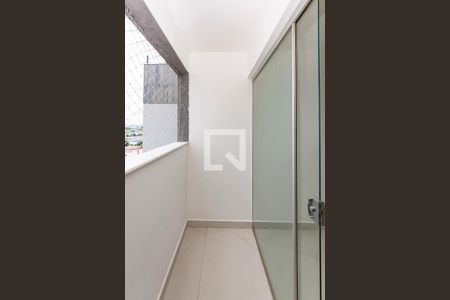 Varanda da Sala de apartamento para alugar com 2 quartos, 113m² em Cabral, Contagem