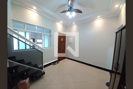 Sala 1 de casa para alugar com 3 quartos, 150m² em Centro, São Vicente