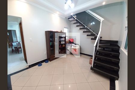 Sala 1 de casa para alugar com 3 quartos, 150m² em Centro, São Vicente