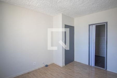 Sala de apartamento para alugar com 2 quartos, 60m² em Colubandê, São Gonçalo