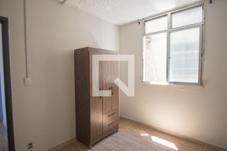 Quarto 2 de apartamento para alugar com 2 quartos, 60m² em Colubandê, São Gonçalo