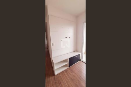 Sala de apartamento para alugar com 2 quartos, 56m² em Km 18, Osasco