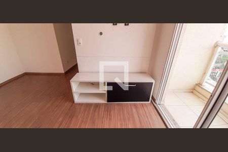 Sala de apartamento para alugar com 2 quartos, 56m² em Km 18, Osasco