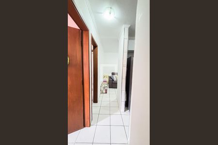 Corredor de apartamento à venda com 2 quartos, 50m² em Vila Aquilino, Santo André