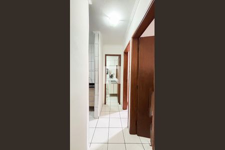 Corredor de apartamento à venda com 2 quartos, 50m² em Vila Aquilino, Santo André