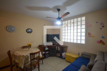 Sala de casa para alugar com 2 quartos, 123m² em Olinda, Nilópolis