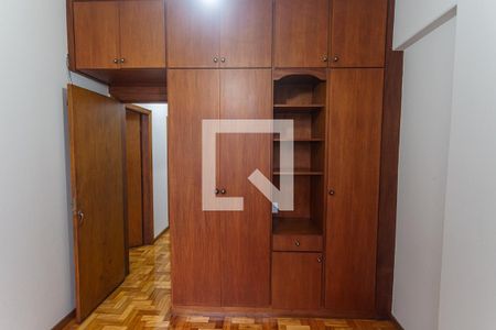 Armário do Quarto 1 de apartamento para alugar com 3 quartos, 110m² em Funcionários, Belo Horizonte