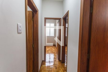 Corredor de apartamento para alugar com 3 quartos, 110m² em Funcionários, Belo Horizonte