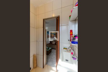 Casa à venda com 90m², 2 quartos e sem vaga Casa à venda com 90m², 2 quartos e sem vagaBanheiro