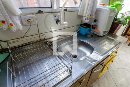 Casa à venda com 90m², 2 quartos e sem vaga Casa à venda com 90m², 2 quartos e sem vagaCozinha