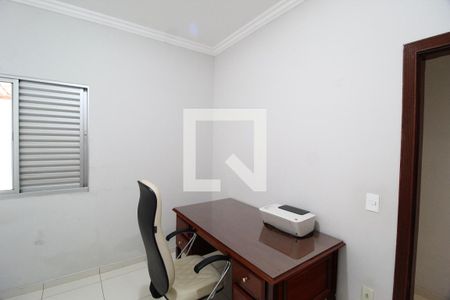 Quarto 2 de casa para alugar com 3 quartos, 360m² em Santa Mônica, Uberlândia