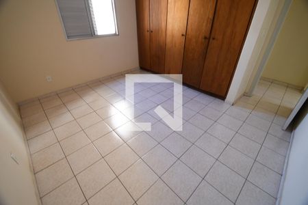 Quarto de apartamento à venda com 1 quarto, 43m² em Vila Itapura, Campinas