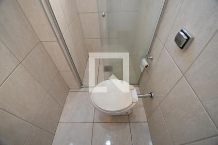 Banheiro de apartamento à venda com 1 quarto, 43m² em Vila Itapura, Campinas