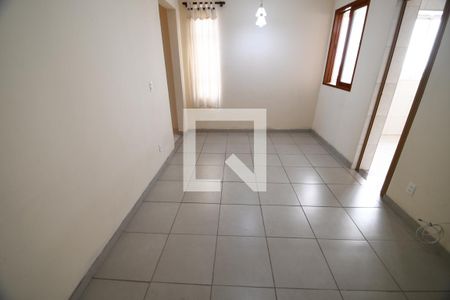 Sala de apartamento à venda com 1 quarto, 43m² em Vila Itapura, Campinas