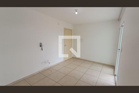 Sala de apartamento para alugar com 2 quartos, 48m² em Jardim Ipe, Sorocaba