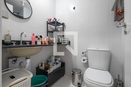 Banheiro de kitnet/studio para alugar com 1 quarto, 31m² em Pinheiros, São Paulo