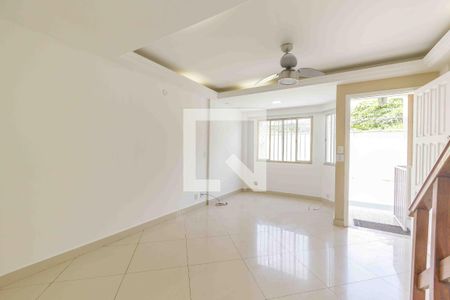 Sala de casa à venda com 3 quartos, 120m² em Recreio dos Bandeirantes, Rio de Janeiro