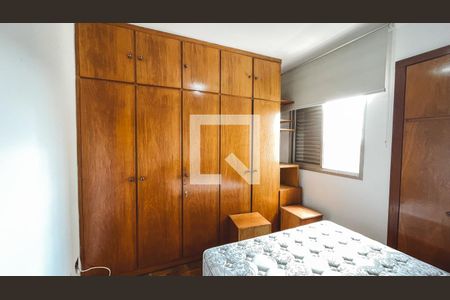 Quarto 2 de apartamento para alugar com 2 quartos, 52m² em Jardim Santa Ines, São Paulo