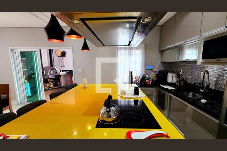 Casa à venda com 330m², 3 quartos e 3 vagas Casa à venda com 330m², 3 quartos e 3 vagasCozinha