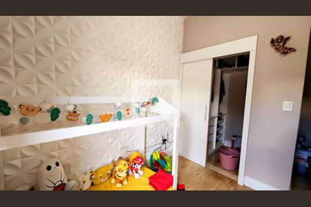 Casa à venda com 330m², 3 quartos e 3 vagas Casa à venda com 330m², 3 quartos e 3 vagasQuarto 2