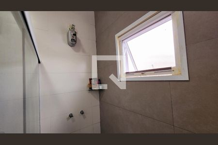 Casa à venda com 330m², 3 quartos e 3 vagas Casa à venda com 330m², 3 quartos e 3 vagasBanheiro