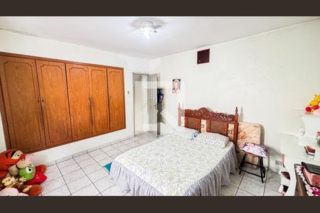 Casa à venda com 150m², 3 quartos e 2 vagas Casa à venda com 150m², 3 quartos e 2 vagasQuarto 3