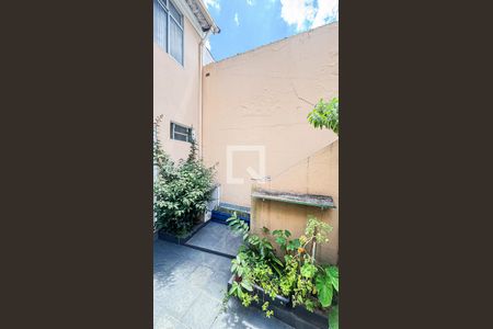 Casa à venda com 150m², 3 quartos e 2 vagas Casa à venda com 150m², 3 quartos e 2 vagasQuintal